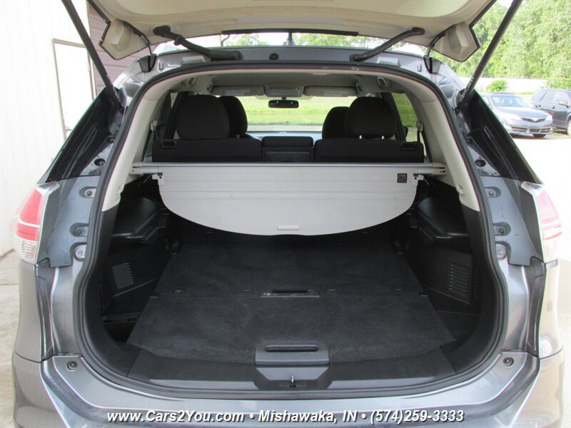 Used 2016 Nissan Rogue SV image 16