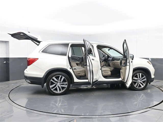 Used 2017 Honda Pilot Touring image 54