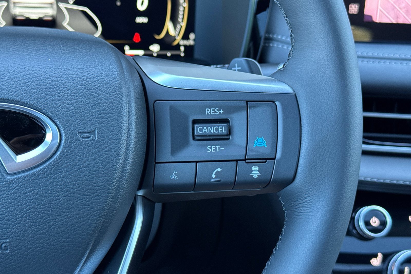 New 2026 INFINITI QX60 Luxe w/ Cargo Package image 29