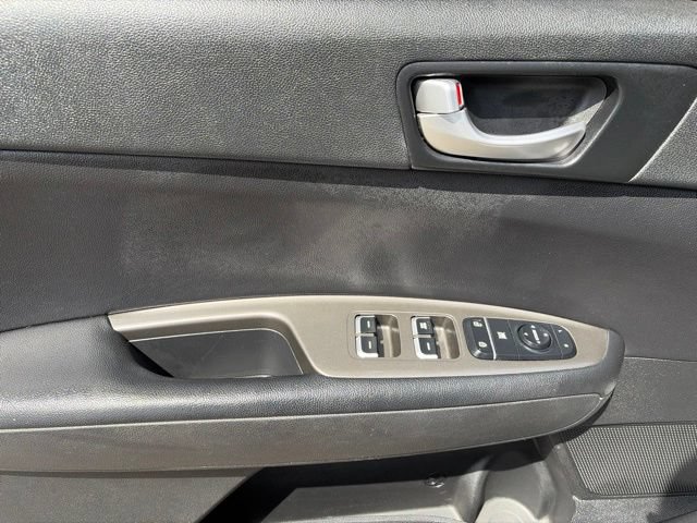 Used 2020 Kia Optima LX FWD image 11