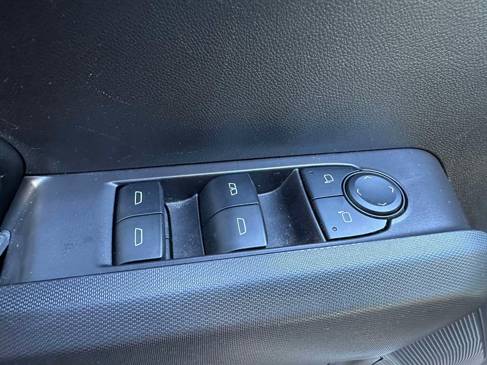 Certified 2024 Chevrolet Colorado LT w/ LT Convenience Package III image 16