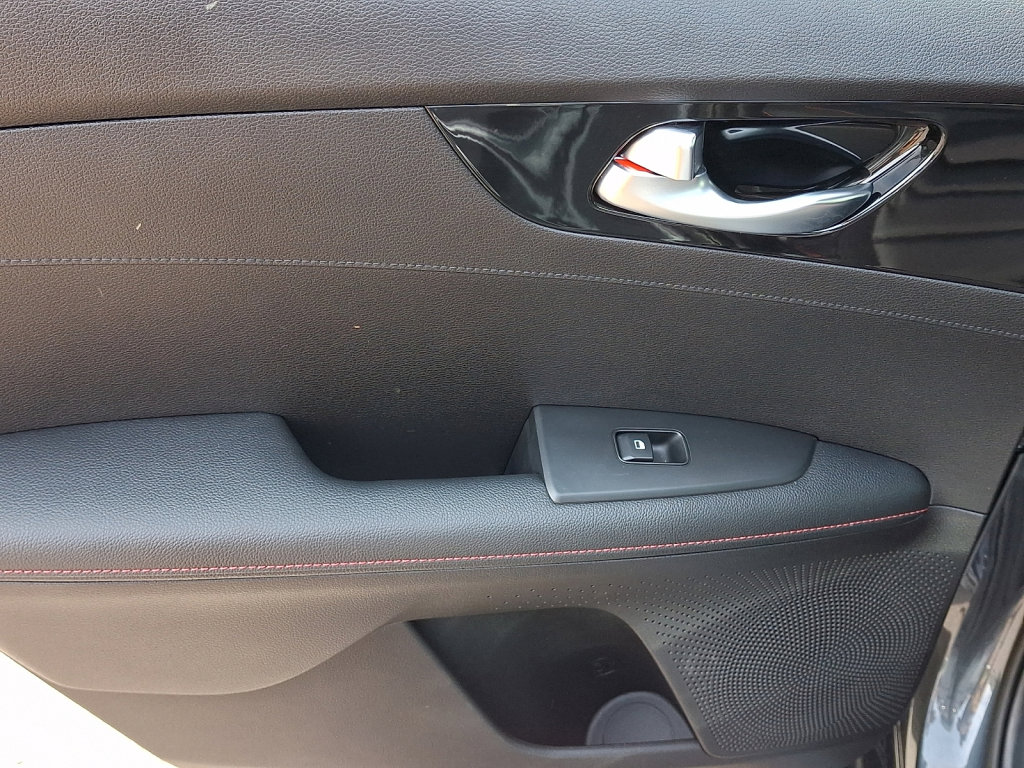 Used 2023 Kia Forte GT w/ GT2 Package FWD image 19