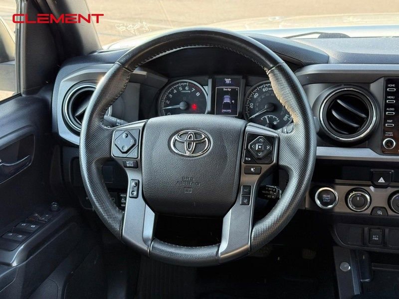 Used 2021 Toyota Tacoma TRD Off-Road image 16