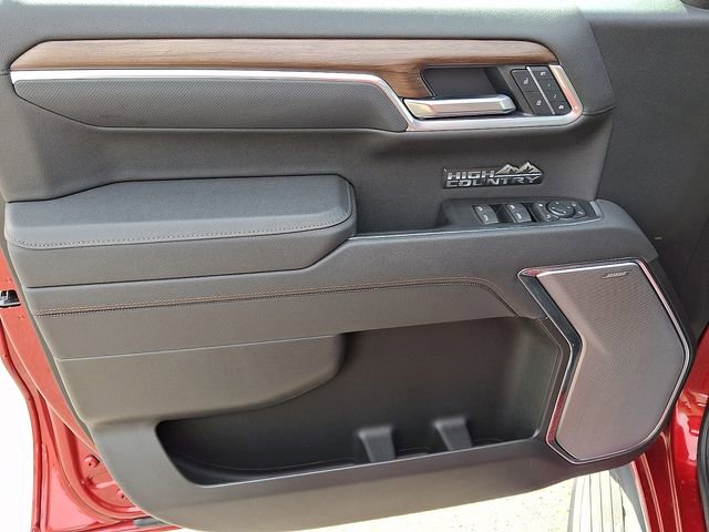 Used 2025 Chevrolet Silverado 1500 High Country w/ Technology Package image 9