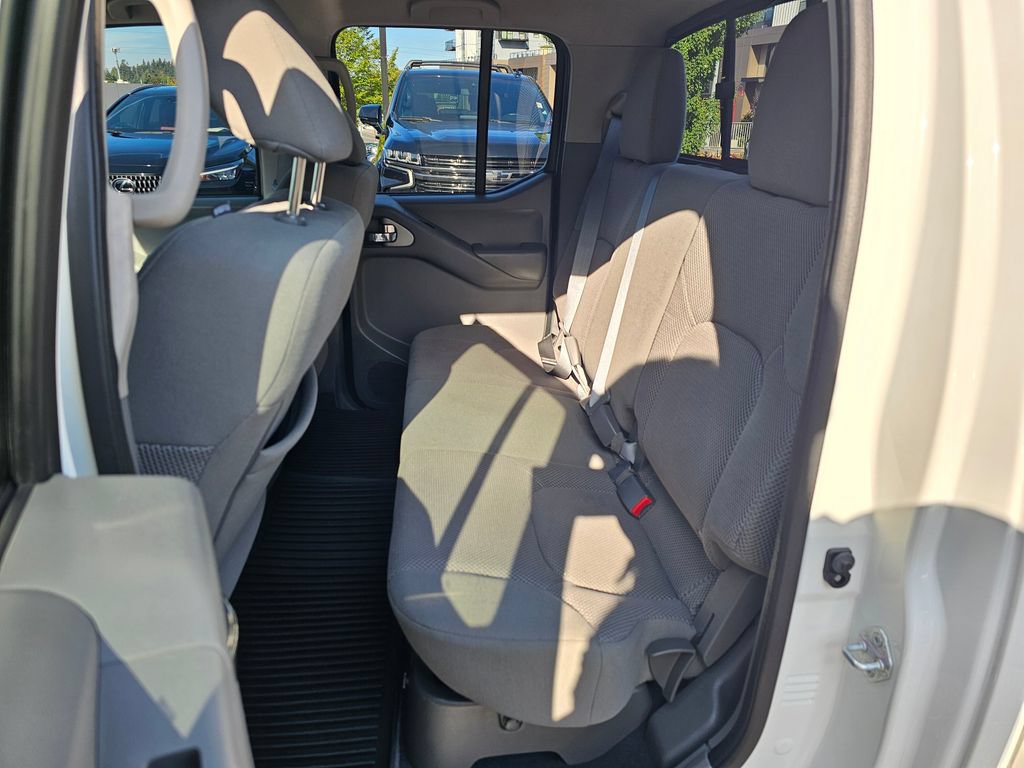 Used 2021 Nissan Frontier SV w/ Midnight Edition Floor Mats AWD/4WD image 21