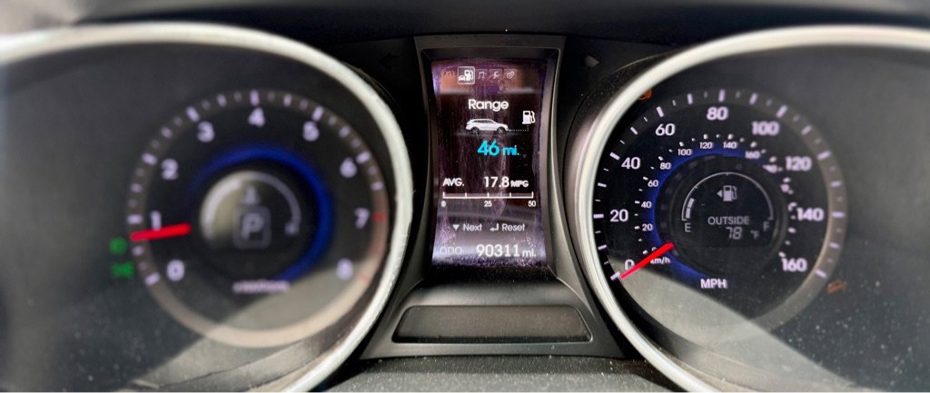 Used 2014 Hyundai Santa Fe GLS image 10