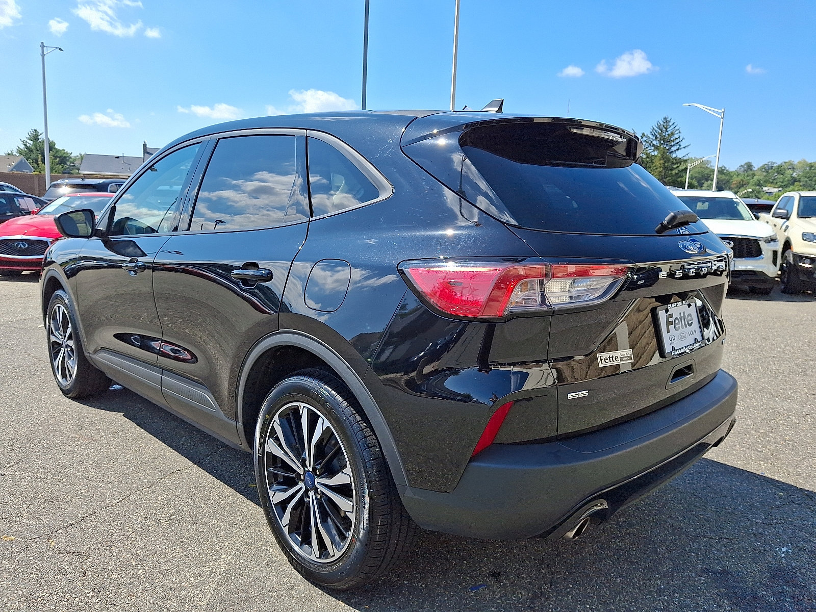 Certified 2022 Ford Escape SE w/ SE Sport Appearance Package image 6