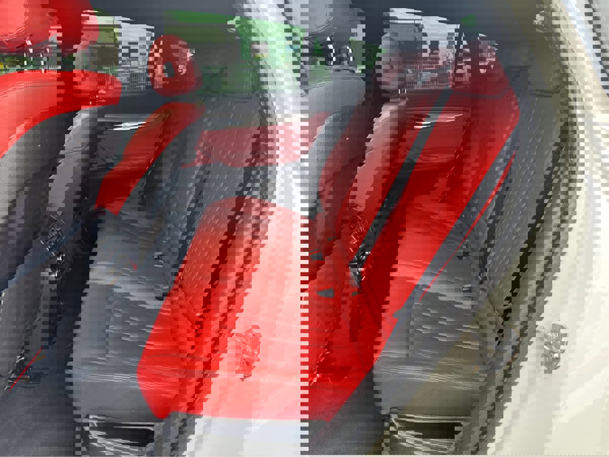 Used 2019 BMW X6 xDrive35i w/ M Sport Package image 11