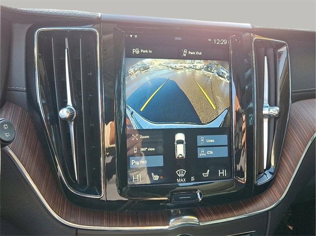 Used 2018 Volvo XC60 T6 Inscription w/ Convenience Package image 17