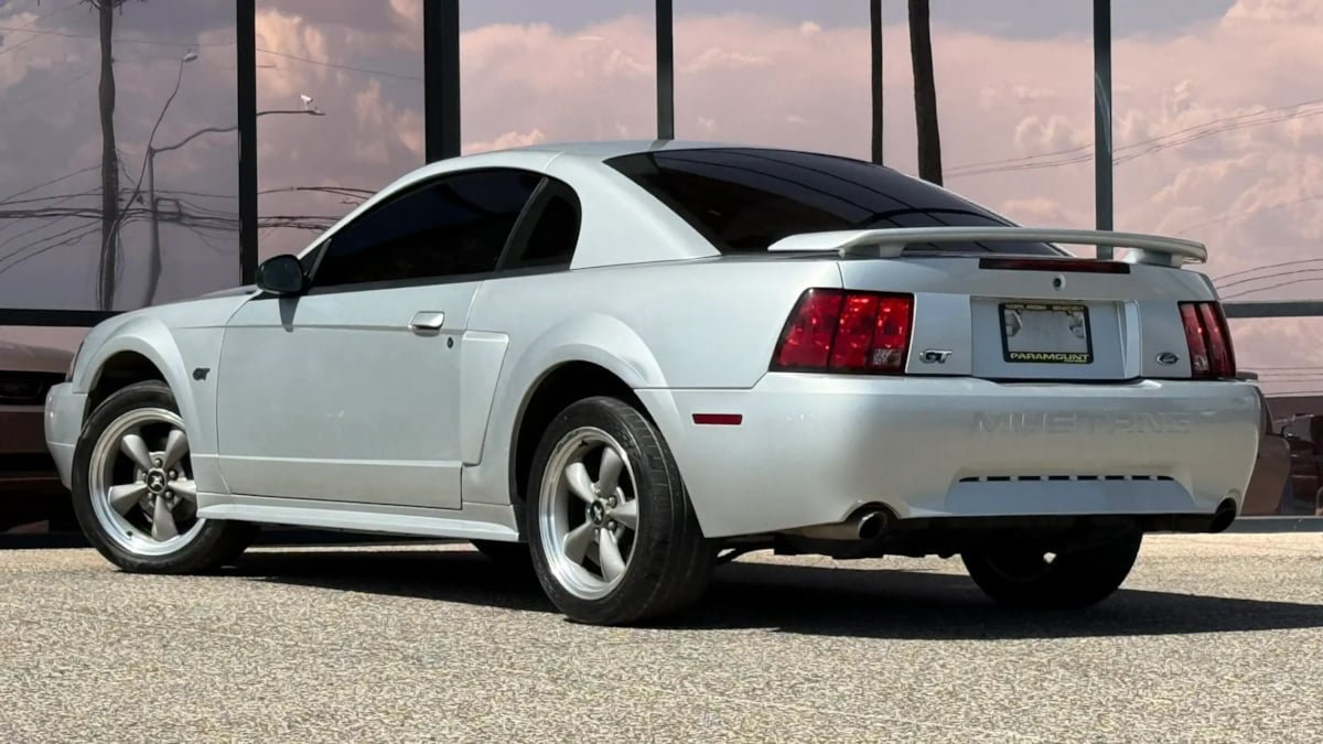 Used 2001 Ford Mustang GT Premium RWD image 7