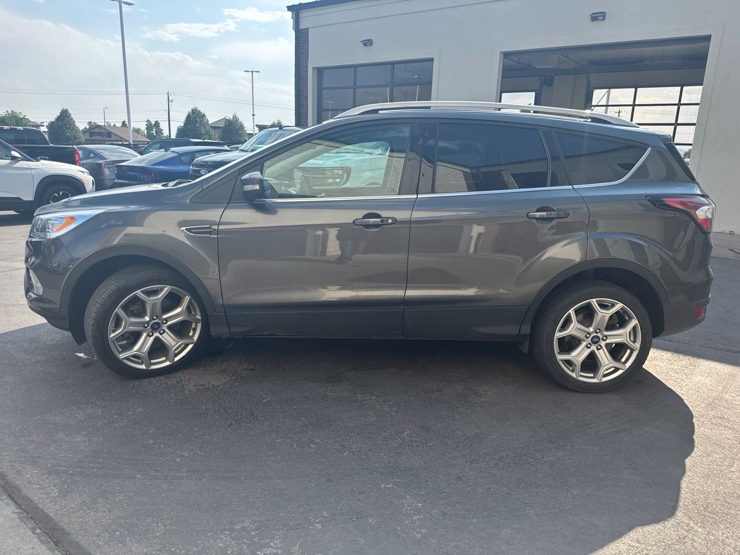 Used 2019 Ford Escape Titanium AWD/4WD image 5