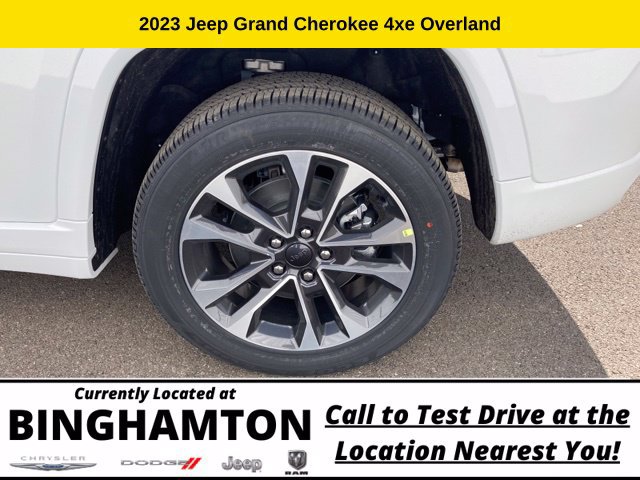 New 2023 Jeep Grand Cherokee Overland AWD/4WD image 31