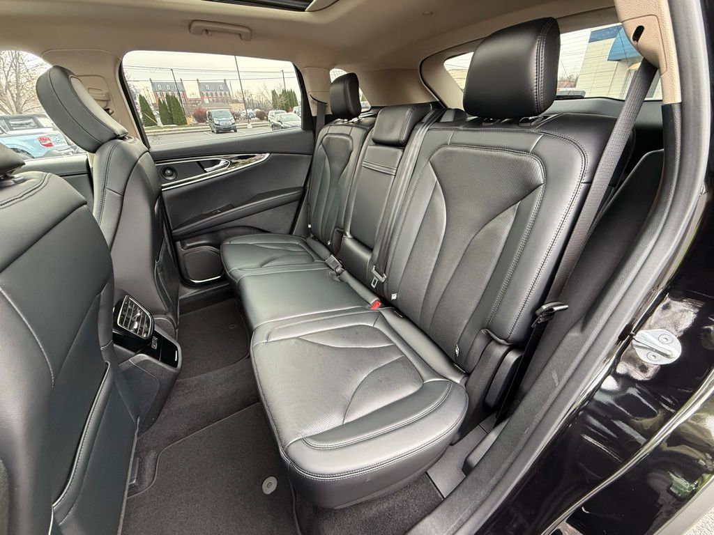 Used 2023 Lincoln Nautilus Reserve w/ Equipment Group 201A image 29