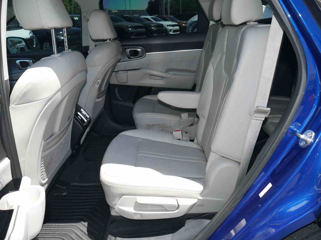 Used 2021 Kia Sorento SX FWD image 13