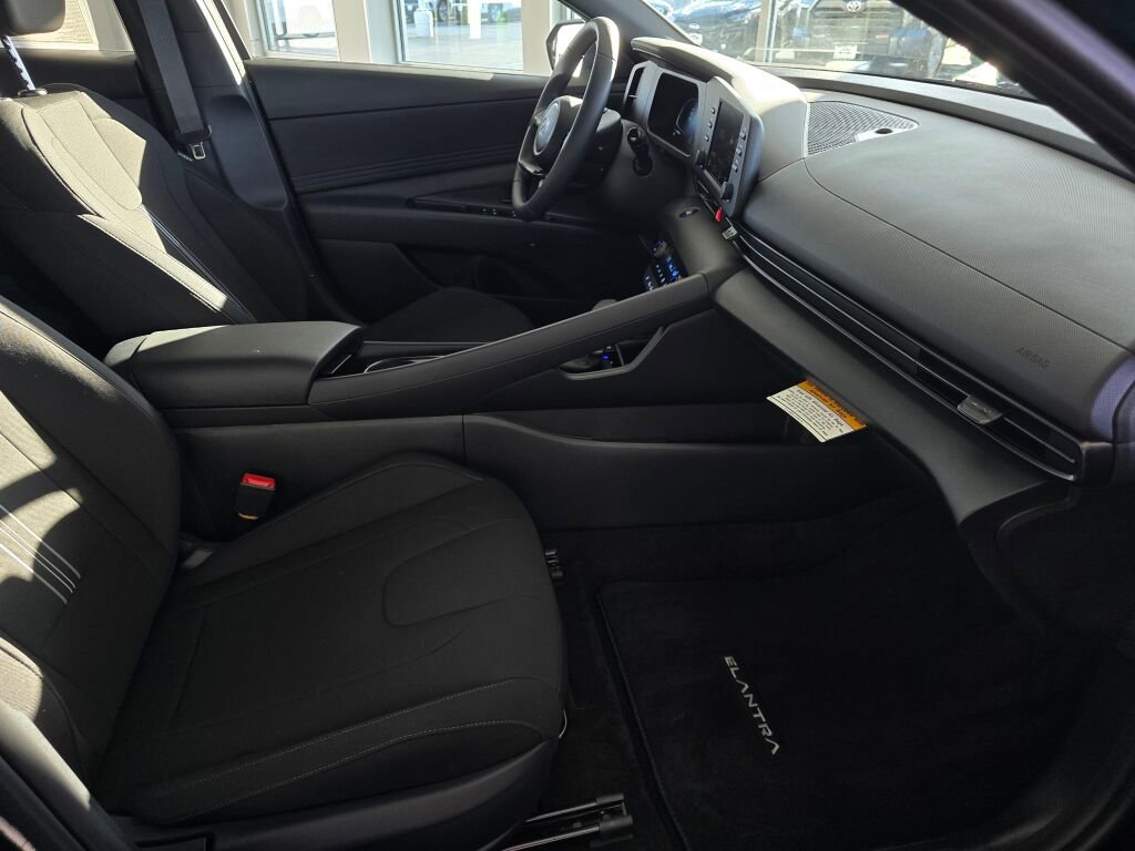 New 2026 Hyundai Elantra SEL Sport image 31