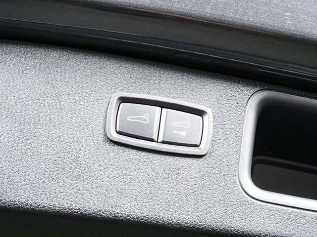 Used 2017 Porsche Macan S image 33