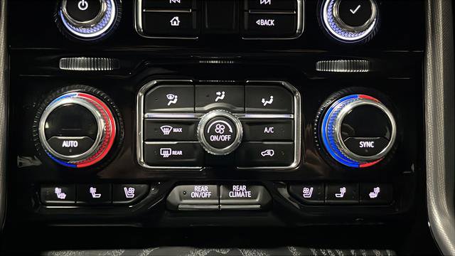 Used 2023 GMC Yukon Denali AWD/4WD image 18
