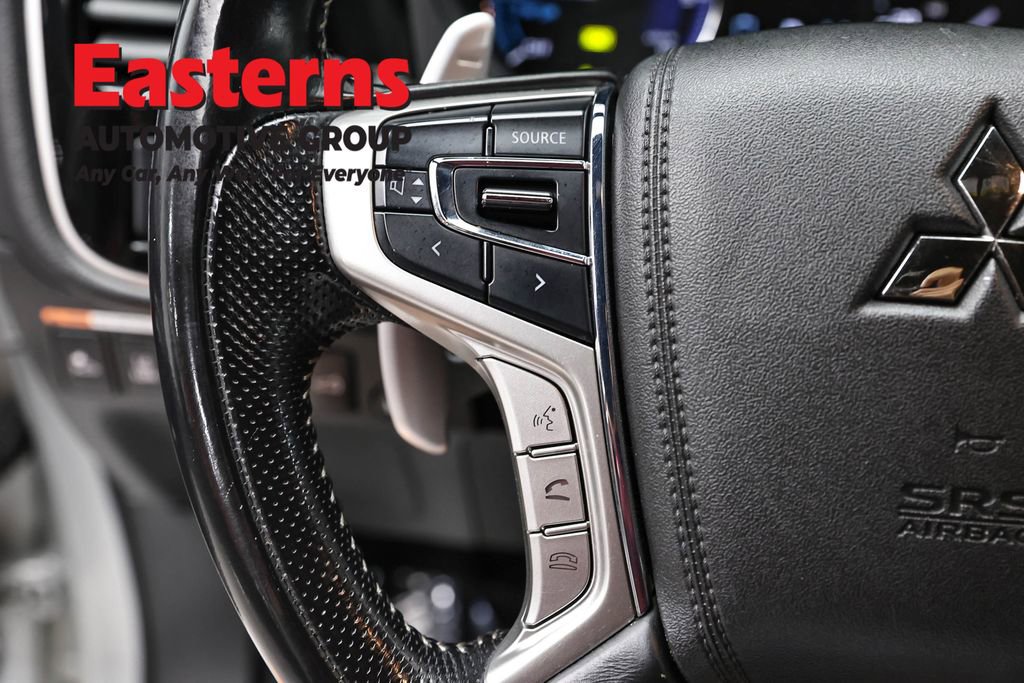 Used 2022 Mitsubishi Outlander LE AWD/4WD image 15