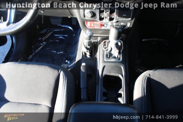Used 2022 Jeep Wrangler Unlimited Rubicon 4xe w/ Cold Weather Group image 15