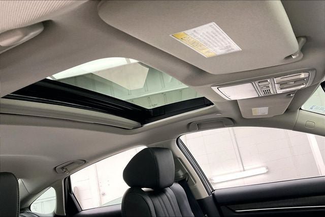 Used 2019 Honda Accord Touring image 13
