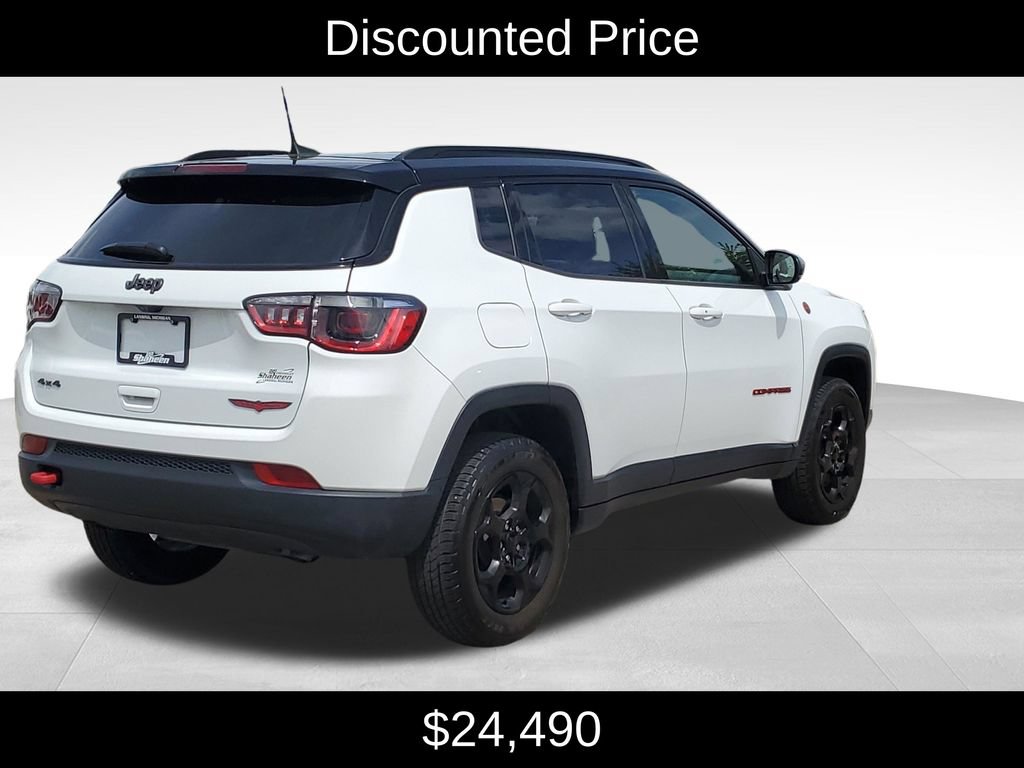 Used 2023 Jeep Compass Trailhawk w/ Trailhawk Convenience Group AWD/4WD image 3