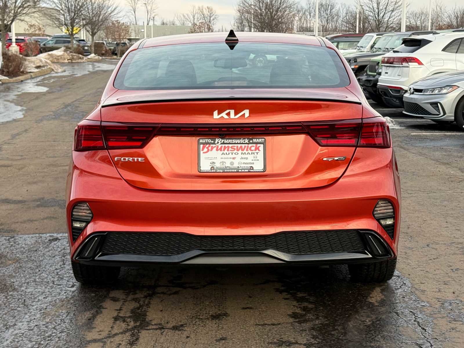 Used 2023 Kia Forte GT-Line w/ GT-Line Premium Package image 5