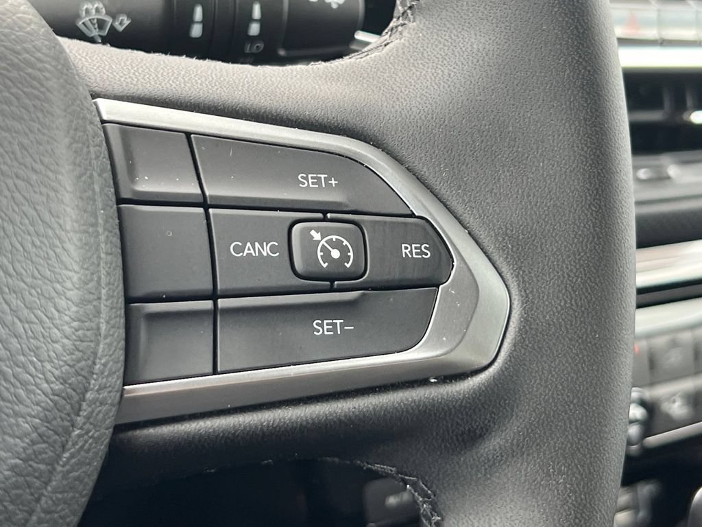 Used 2026 Jeep Compass Latitude AWD/4WD image 25