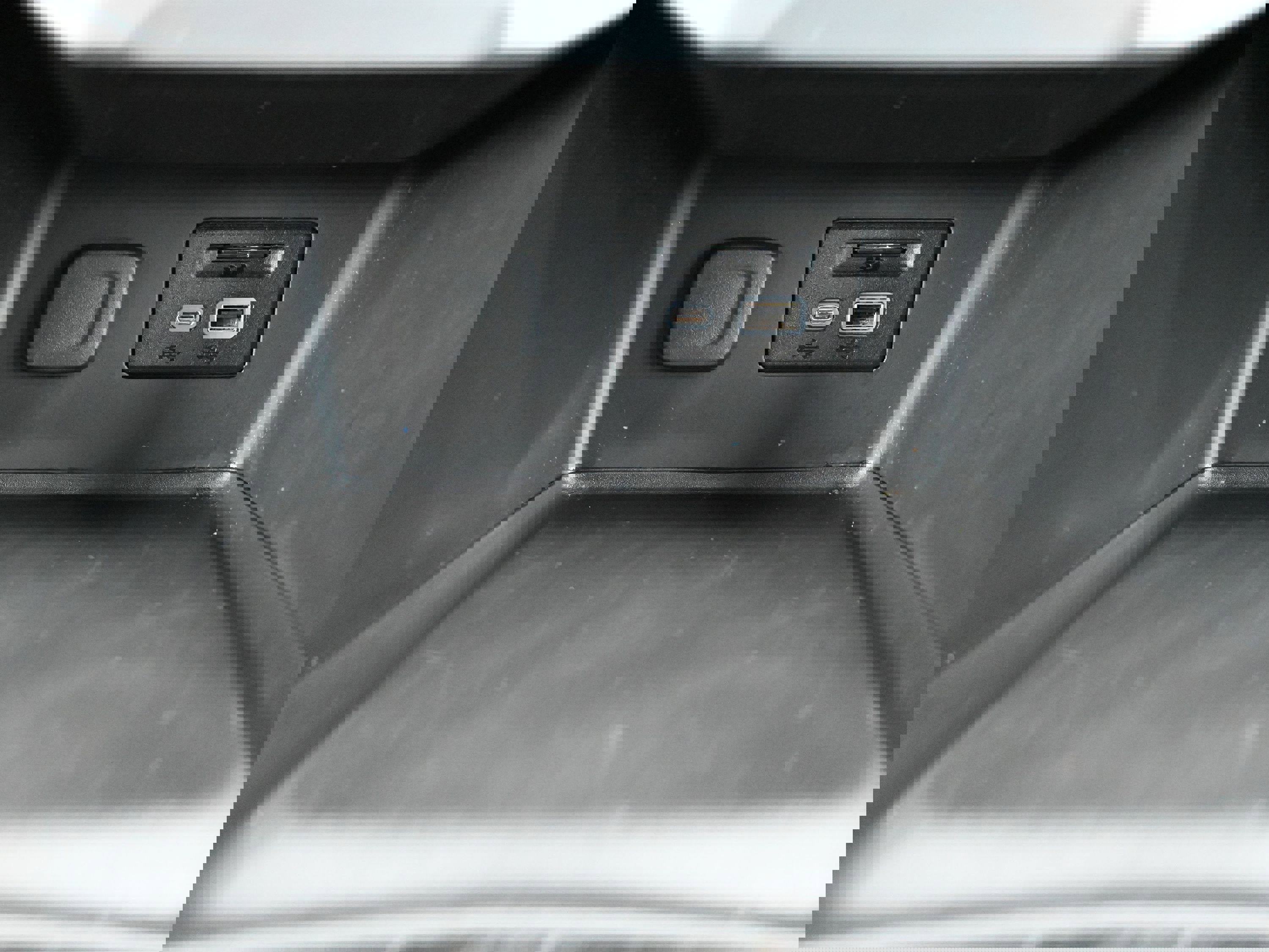 Used 2023 GMC Acadia SLT w/ Technology Package image 20