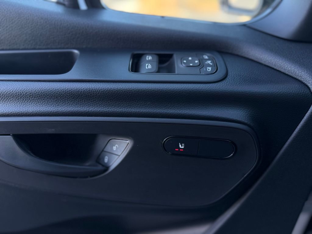 Used 2025 Mercedes-Benz Sprinter 2500 image 25