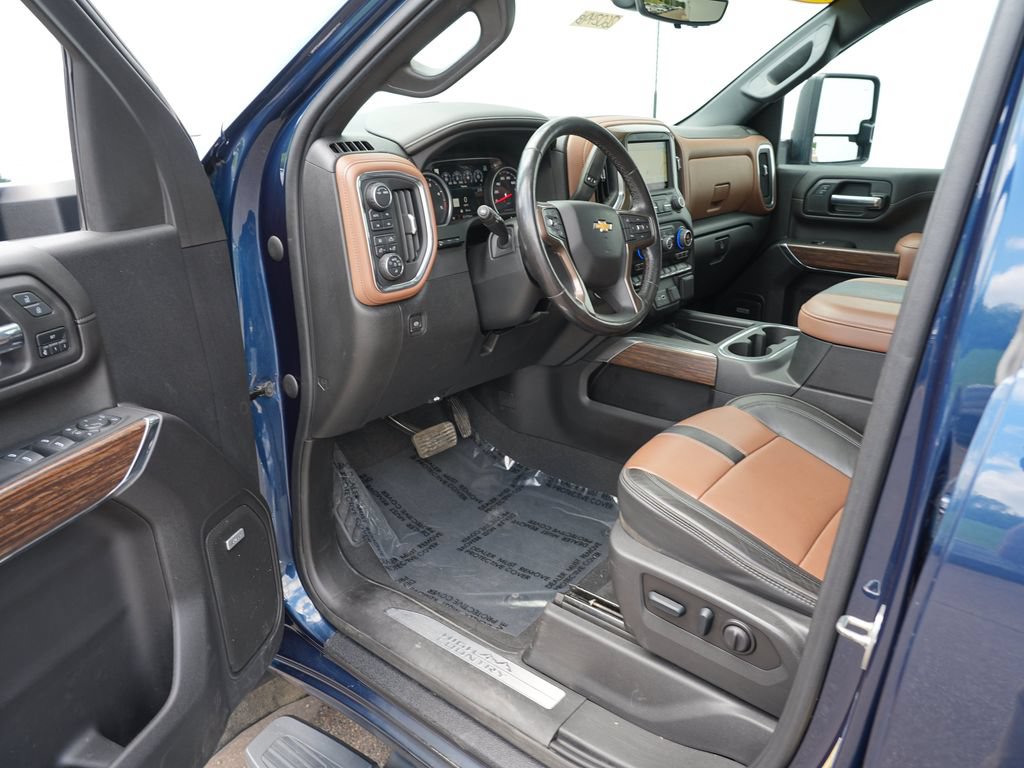Used 2023 Chevrolet Silverado 3500 High Country w/ Z71 Off-Road Package AWD/4WD image 14