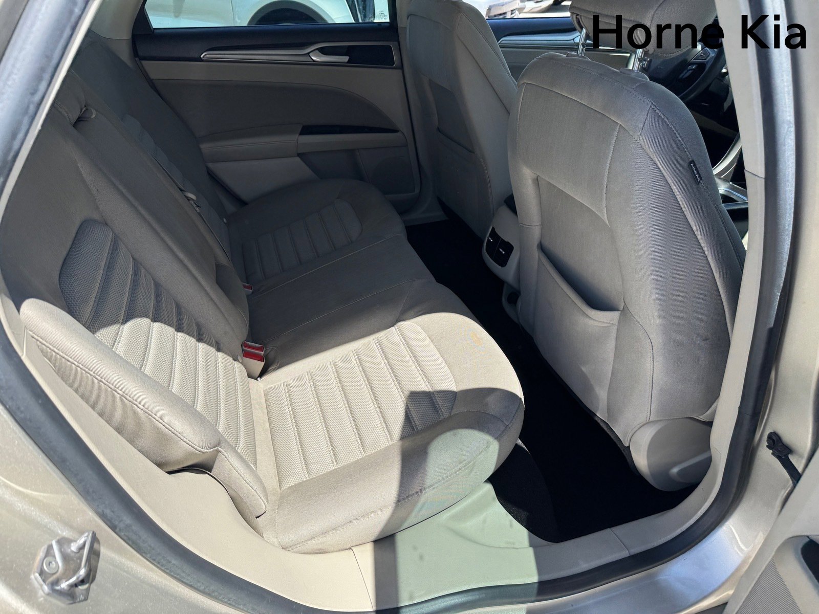 Used 2019 Ford Fusion SE image 27