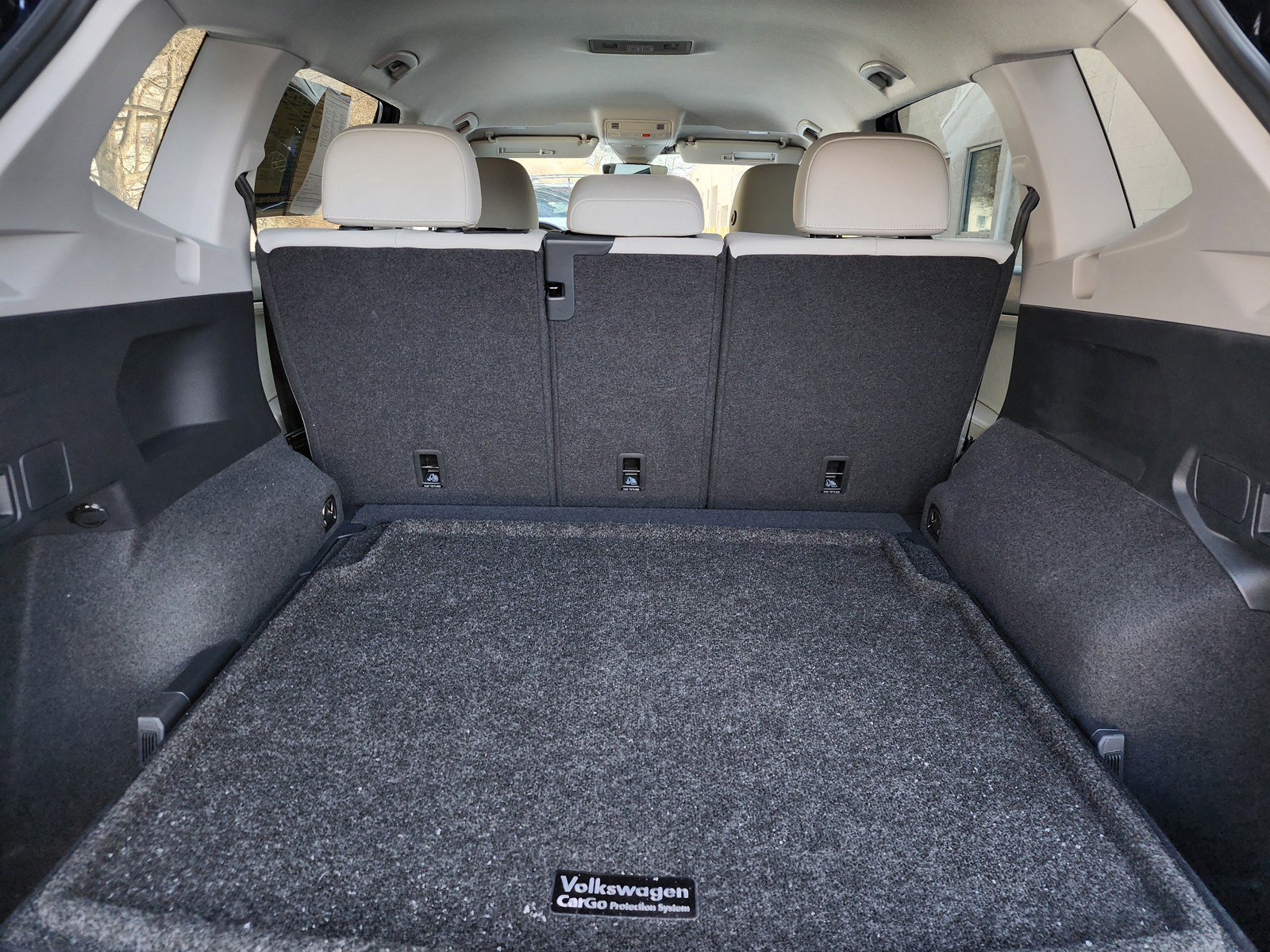 Used 2022 Volkswagen Tiguan SE image 11