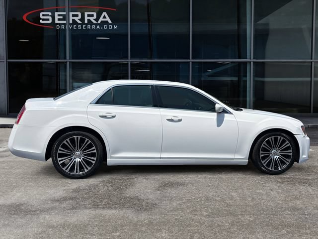 Used 2014 Chrysler 300 S RWD image 6