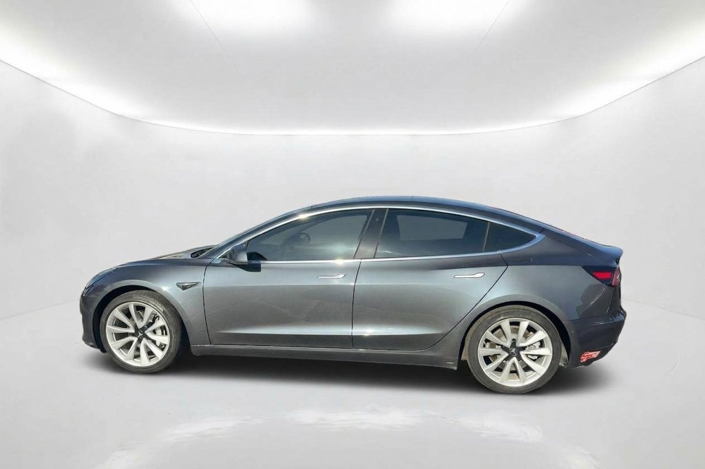 Used 2018 Tesla Model 3 Long Range RWD image 9