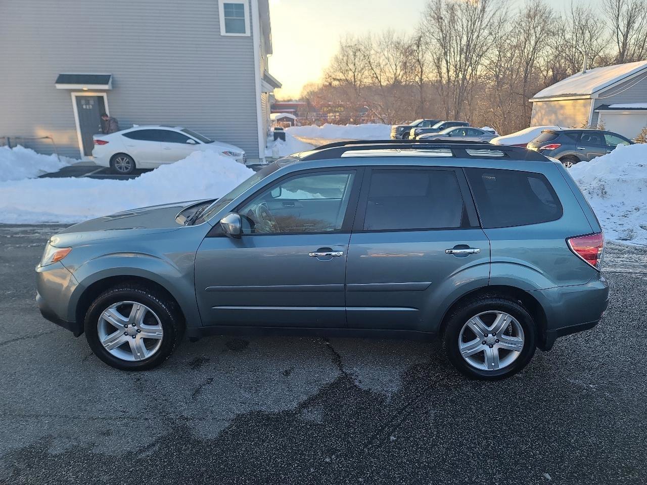 Used 2009 Subaru Forester 2.5X Limited AWD/4WD image 4