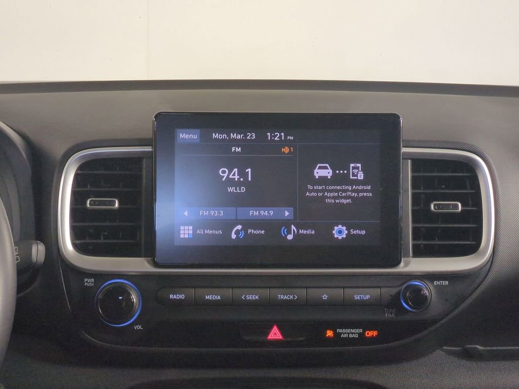 Certified 2023 Hyundai Venue SEL w/ Cargo Package image 19