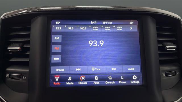 Used 2019 RAM 1500 Laramie w/ Sport Appearance Package AWD/4WD image 14