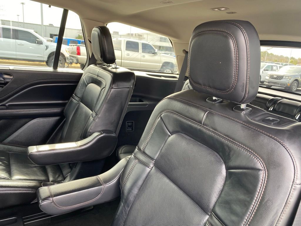 Used 2022 Lincoln Aviator Reserve w/ Equipment Group 201A image 24
