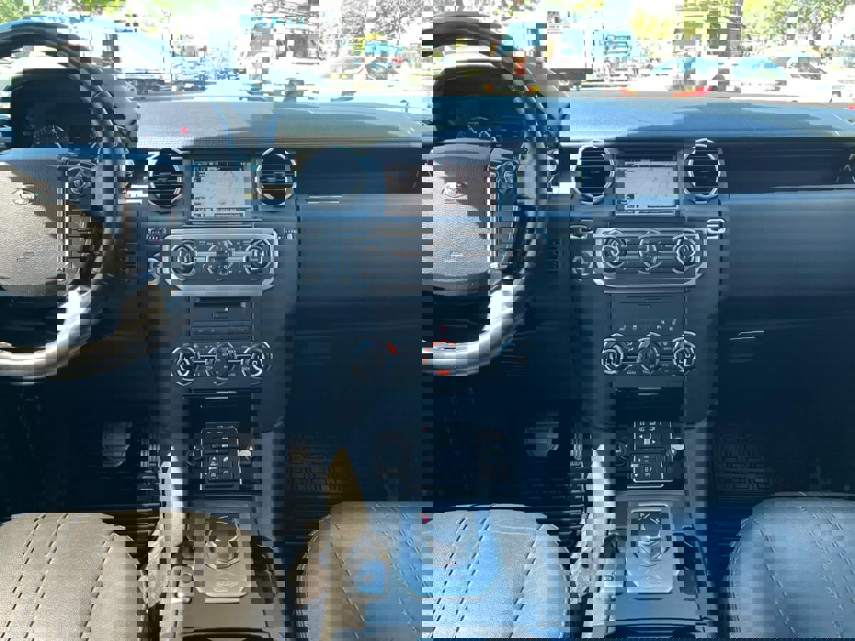 Used 2016 Land Rover LR4 HSE Silver Edition image 44