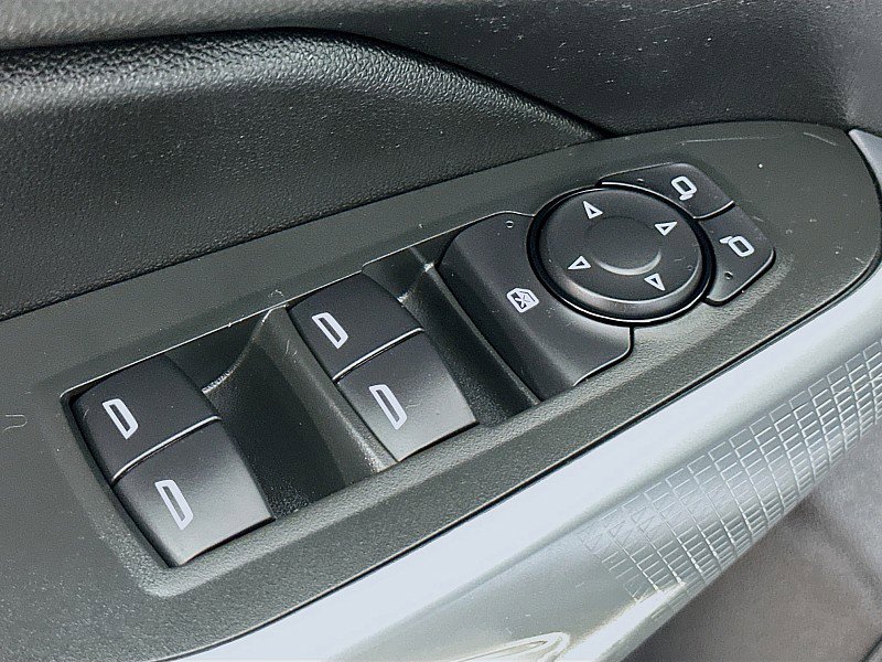 Used 2024 Chevrolet Trax LS w/ LS Convenience Package FWD image 18