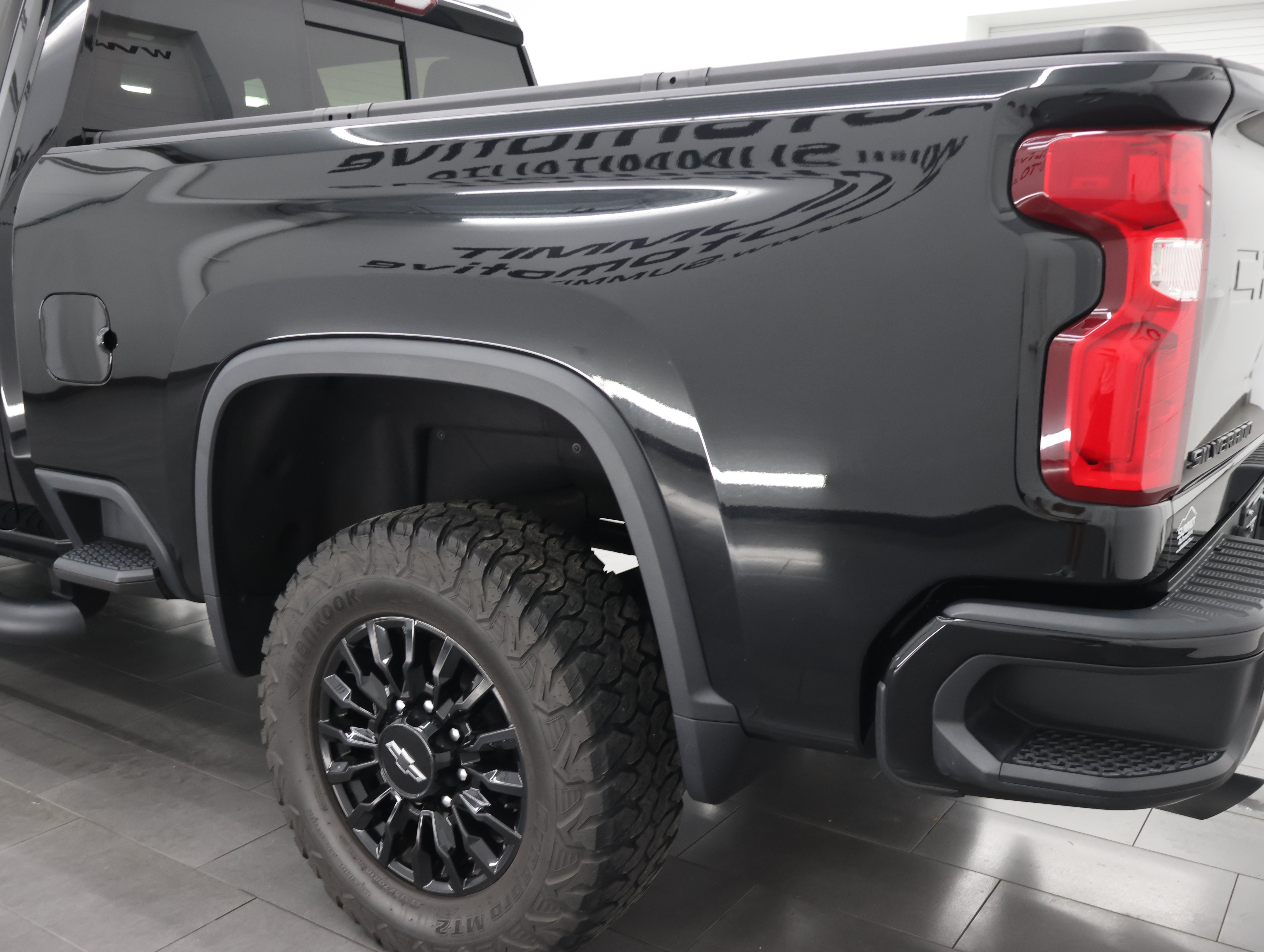 Used 2023 Chevrolet Silverado 2500 LTZ w/ LTZ Plus Package AWD/4WD image 31