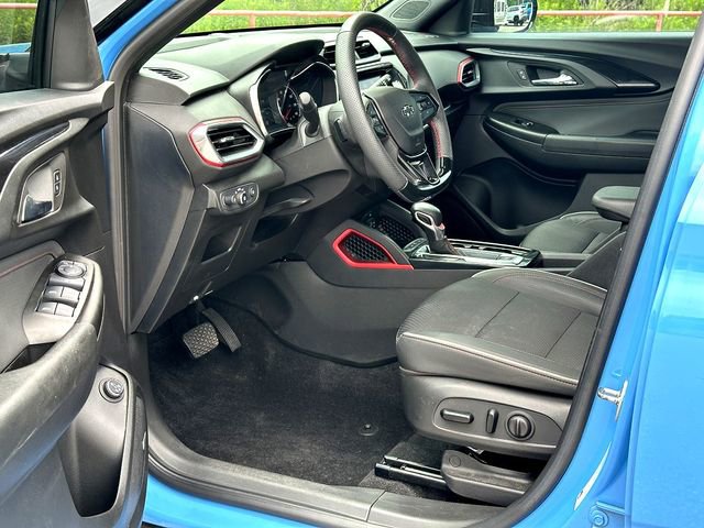 Used 2023 Chevrolet TrailBlazer RS w/ Sun and Liftgate Package AWD/4WD image 10
