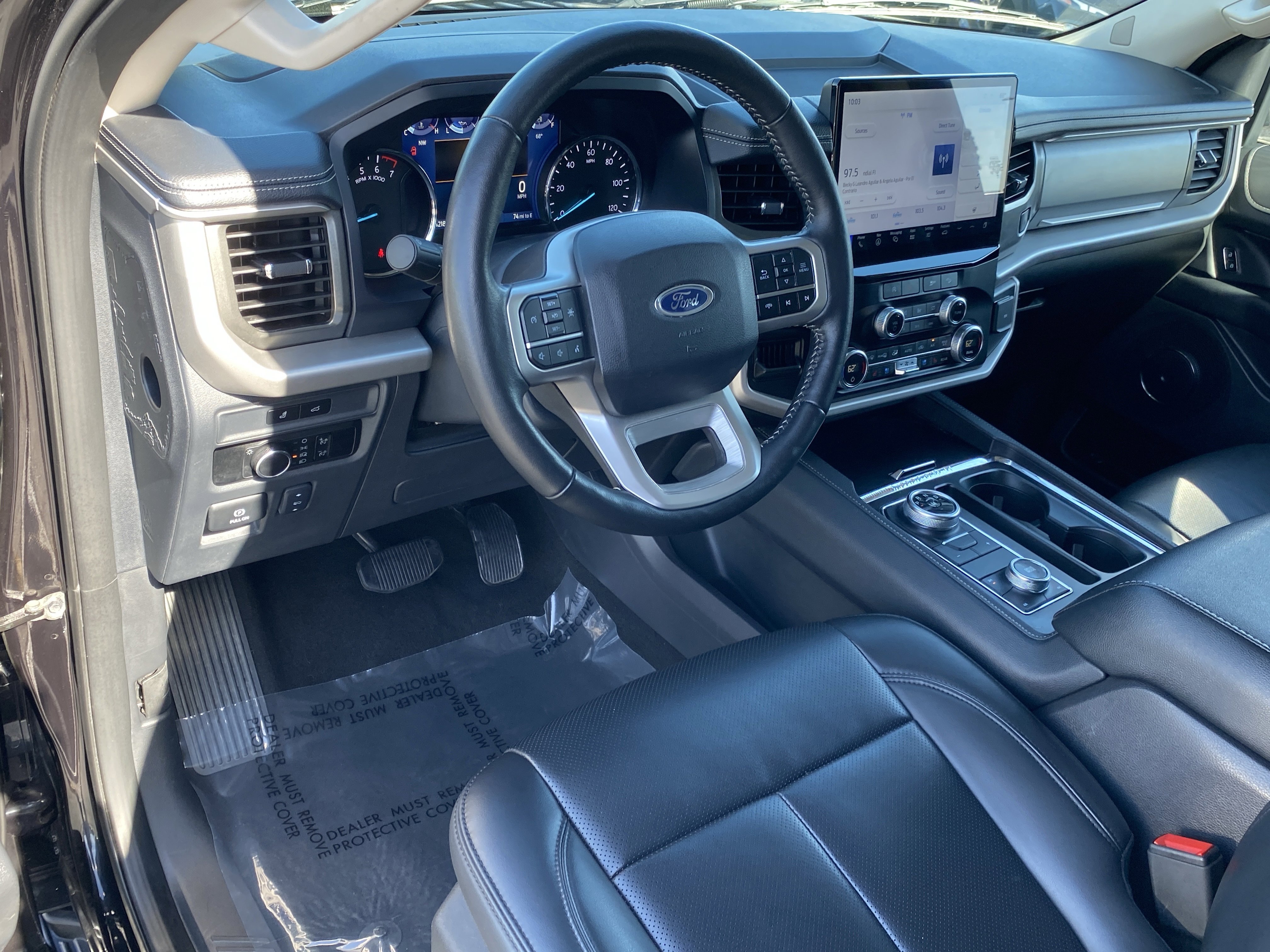 Used 2024 Ford Expedition XLT image 16