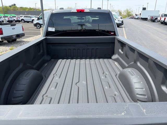 New 2026 Ford F250 XLT w/ XLT Premium Package AWD/4WD image 8