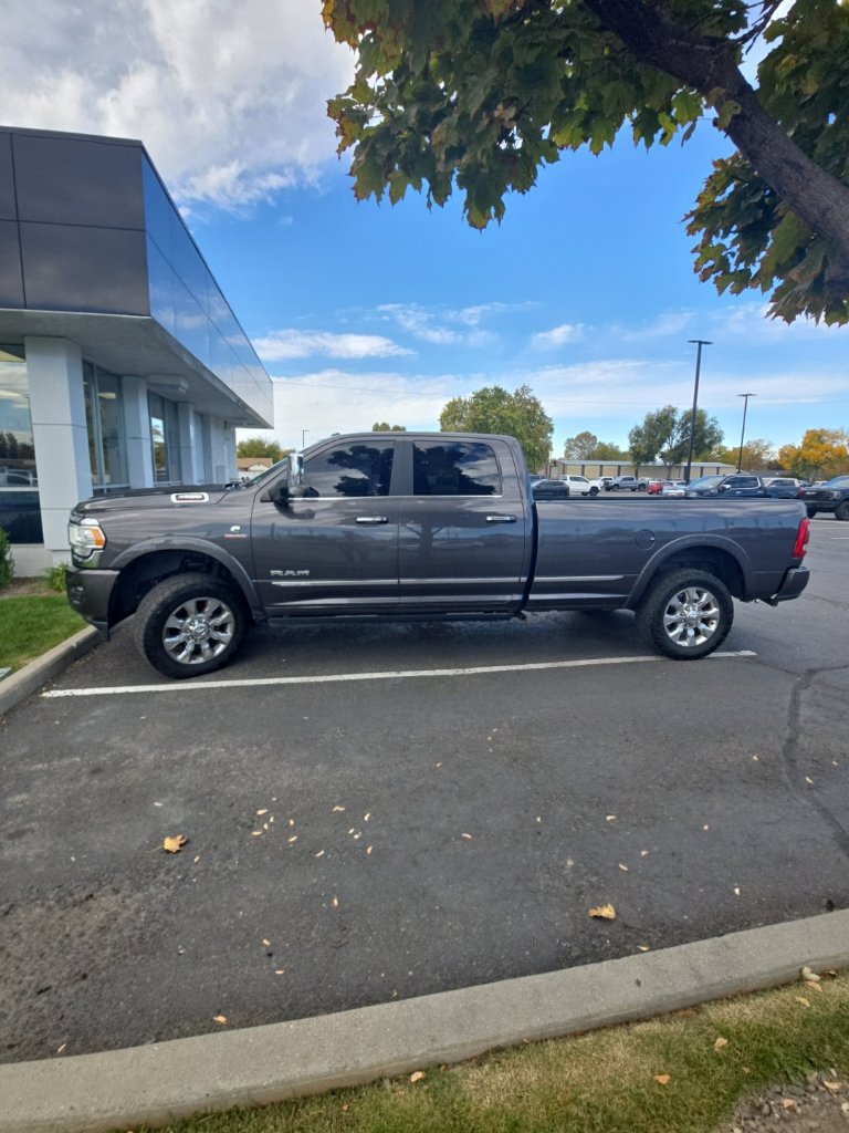 Used 2020 RAM 3500 Limited AWD/4WD image 2