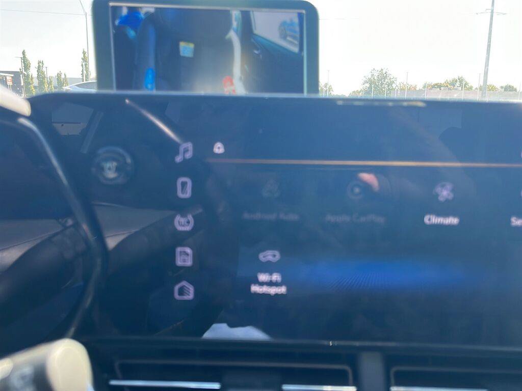 Used 2024 Chevrolet Trax ACTIV FWD image 3