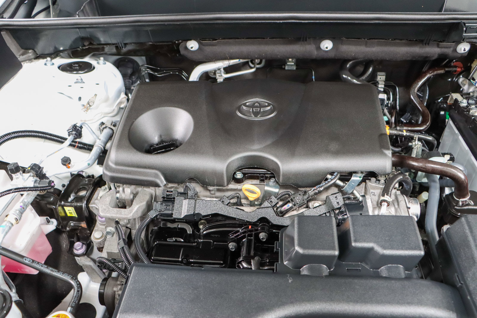 Used 2024 Toyota RAV4 LE image 29