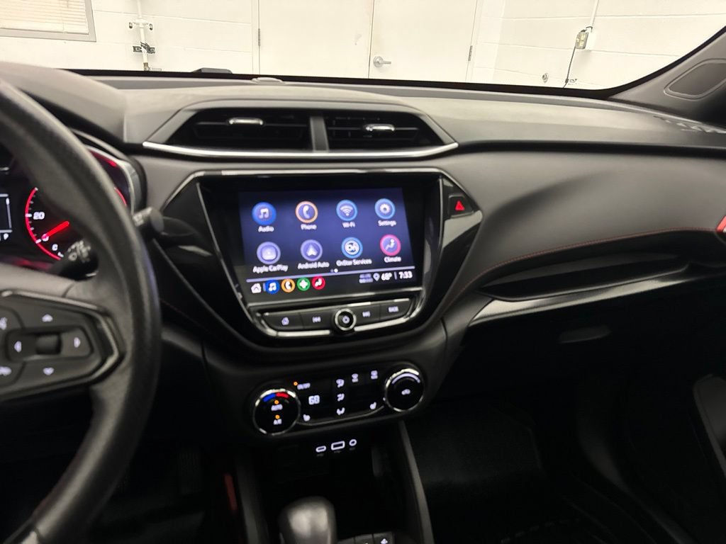 Used 2021 Chevrolet TrailBlazer RS w/ Sun and Liftgate Package FWD image 17
