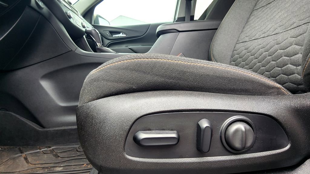 Used 2019 Chevrolet Equinox LT image 23