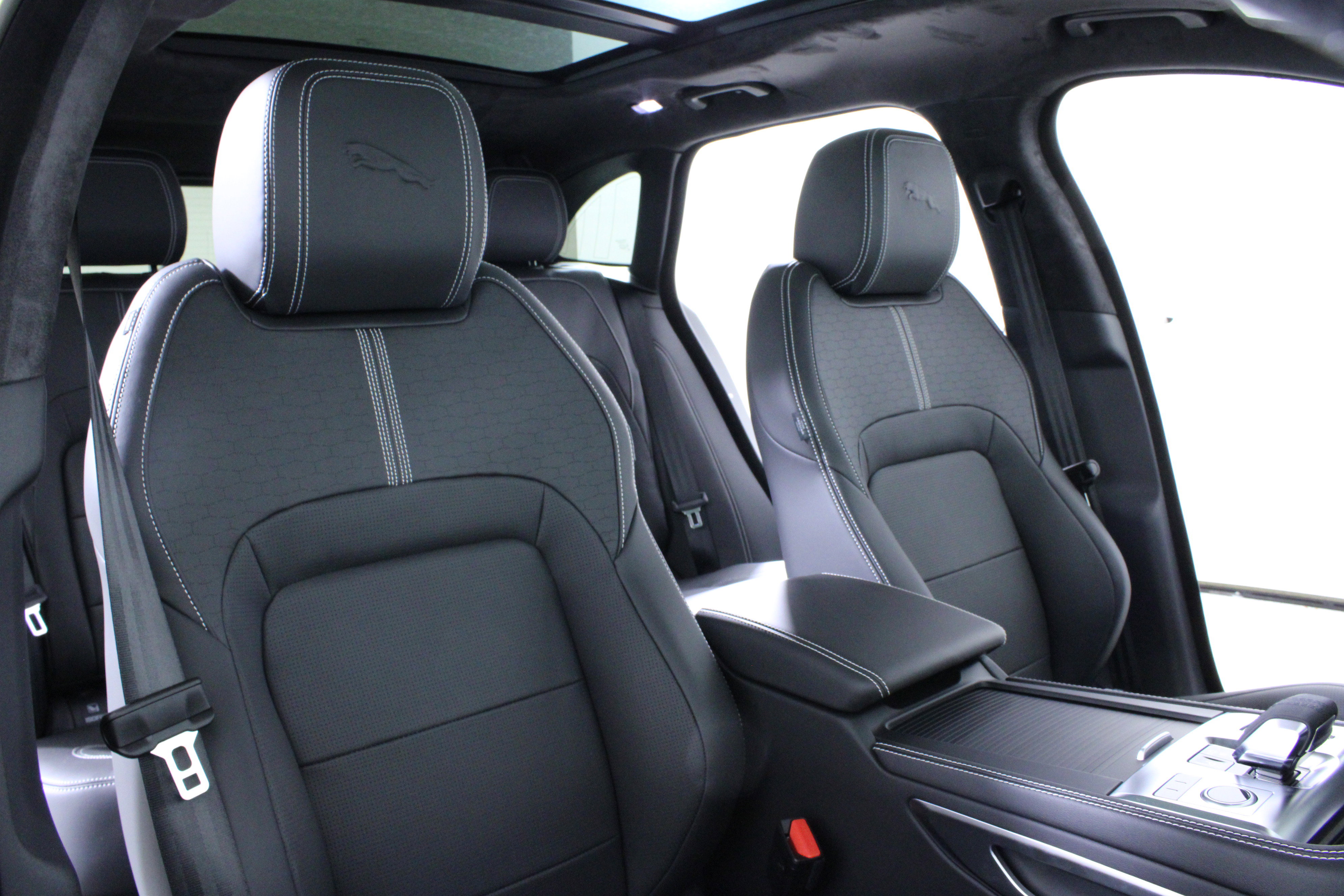 New 2026 Jaguar F-PACE R-Dynamic S image 14